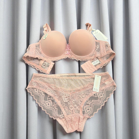 Luxe Lace Embrace Lingerie Set